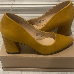 Penny Loves Kenny Pumps Size 8M